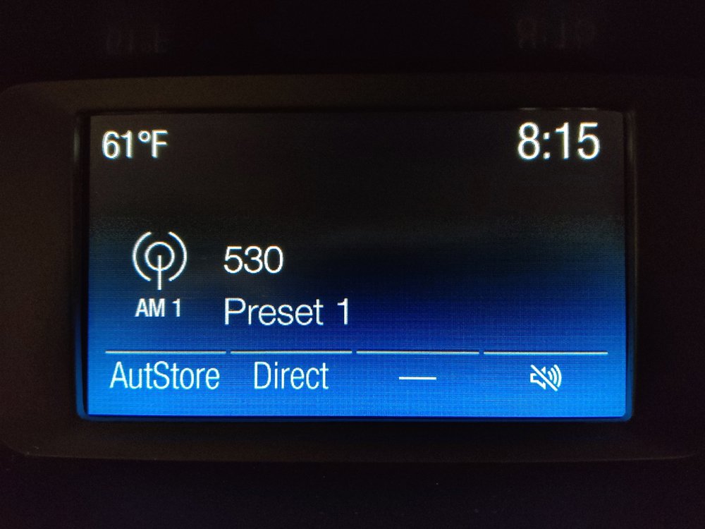 Used 2018 Ford Focus SE w/ SE Appearance Package FWD image 25