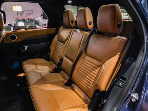 Used 2019 Land Rover Discovery HSE Luxury image 35