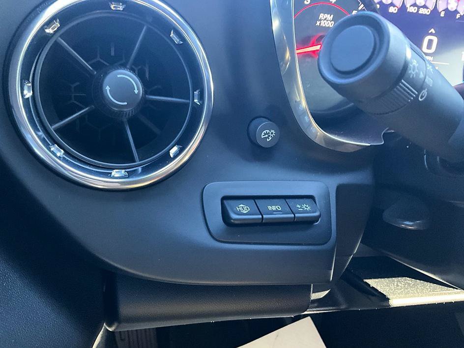 Used 2019 Chevrolet Camaro SS RWD image 17