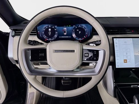 New 2026 Land Rover Range Rover Long Wheelbase SE AWD/4WD image 12