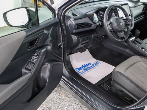 Used 2024 Subaru Crosstrek 2.0i Premium AWD/4WD image 3