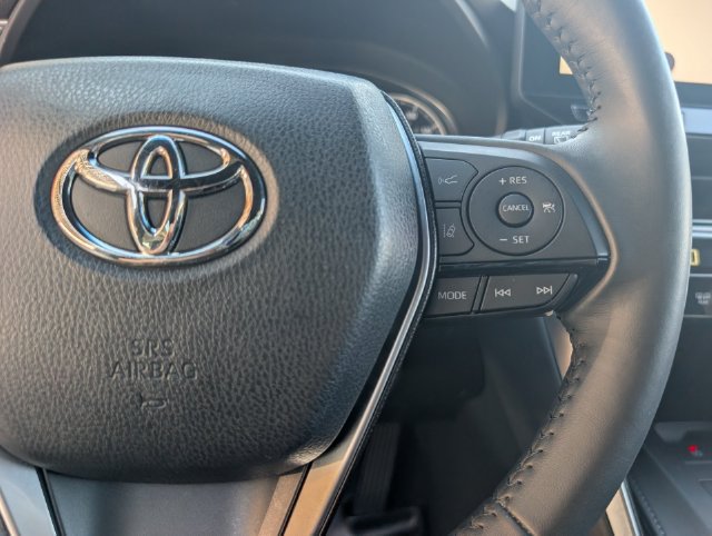Used 2024 Toyota Venza XLE AWD/4WD image 14