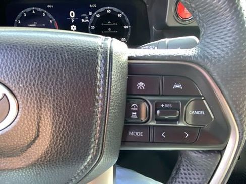 Used 2025 Toyota Tacoma TRD Off-Road AWD/4WD image 23