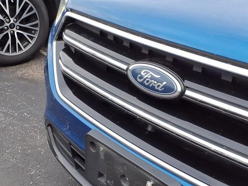 Used 2017 Ford Escape SE w/ Equipment Group 201A image 25