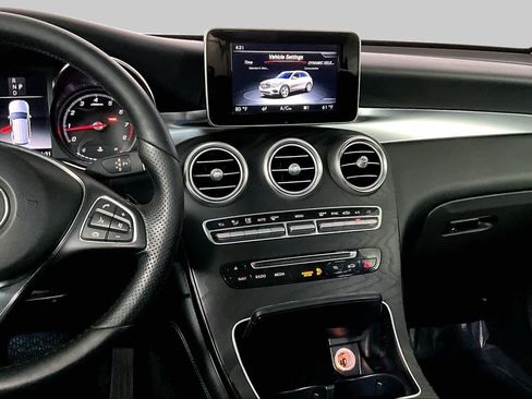 Certified 2018 Mercedes-Benz GLC 300 4MATIC image 7