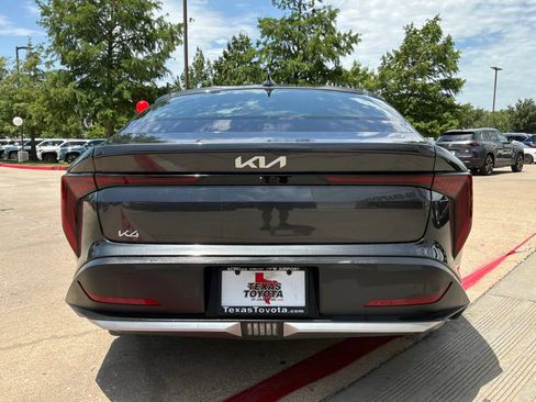 Used 2025 Kia K4 FWD image 7