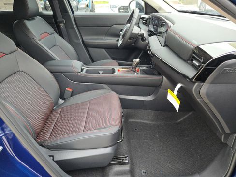 New 2026 Nissan Kicks SR image 19