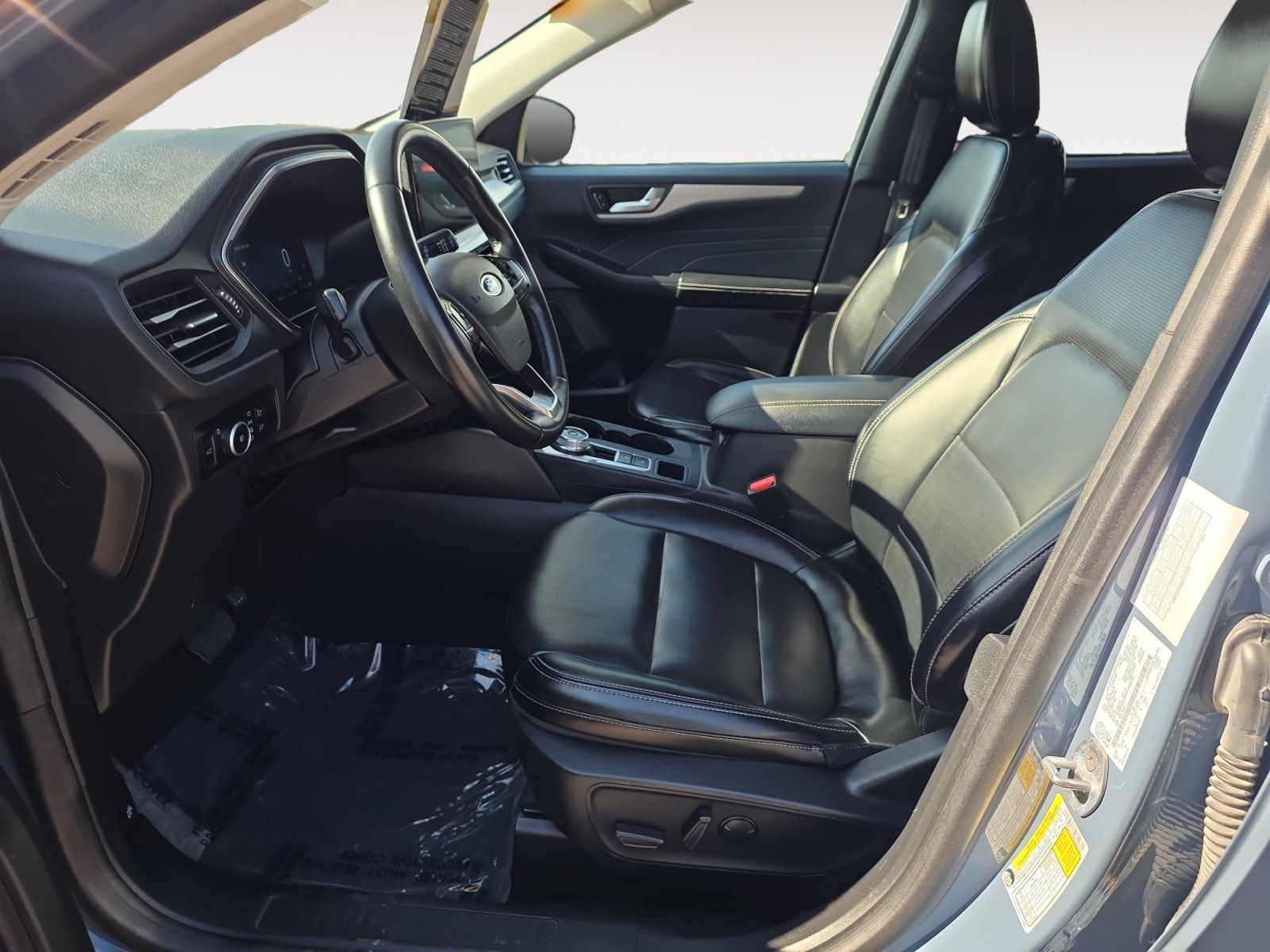 Certified 2024 Ford Escape Platinum AWD/4WD image 15