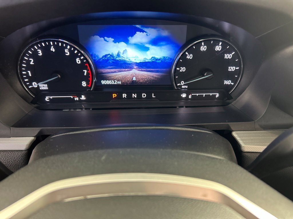 Used 2021 Ford Explorer XLT w/ Equipment Group 202A AWD/4WD image 10