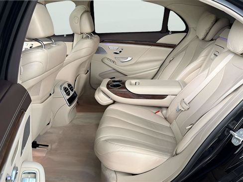 Used 2017 Mercedes-Benz S 550 Sedan image 24