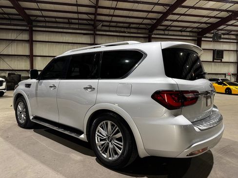 Used 2018 INFINITI QX80 4WD w/ Driver Assistance Package image 10