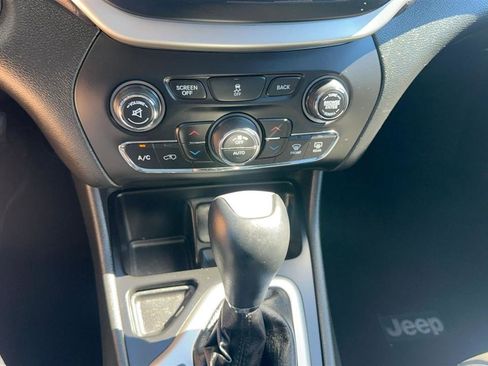 Used 2014 Jeep Cherokee Limited w/ Luxury Group image 30