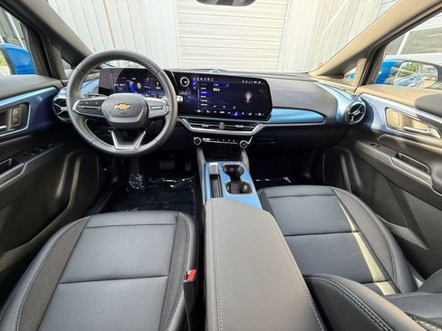 New 2026 Chevrolet Equinox EV LT FWD image 25