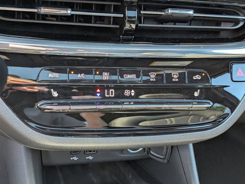 New 2025 Buick Envista Avenir image 24