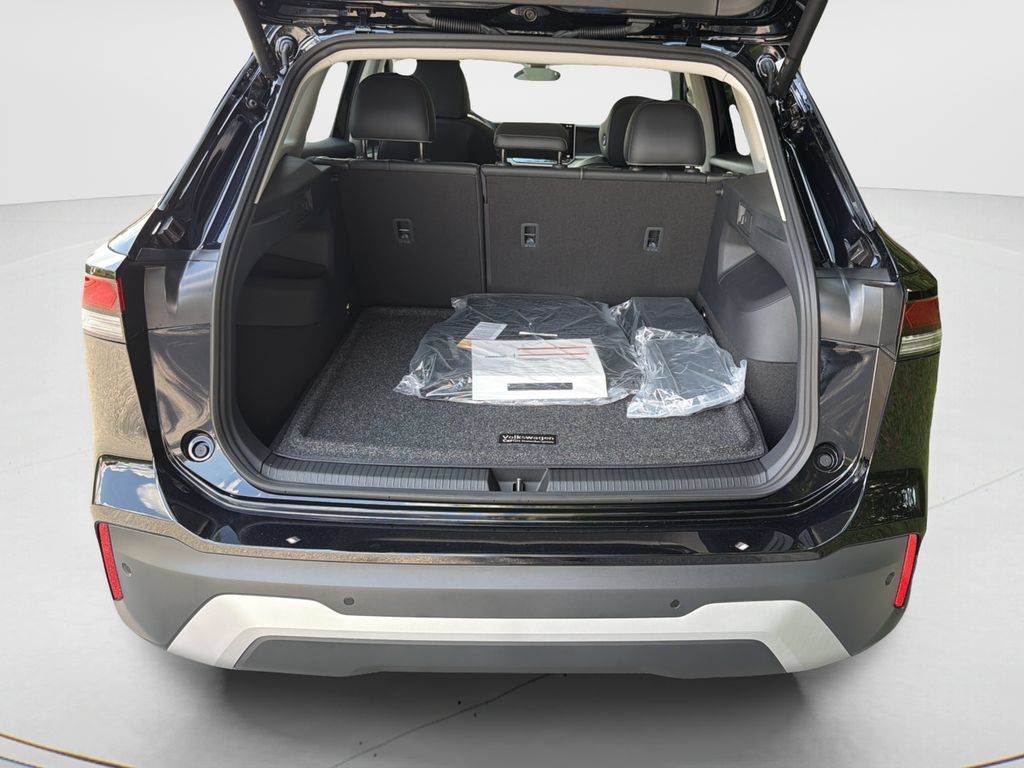 New 2026 Volkswagen Tiguan SE AWD/4WD image 12
