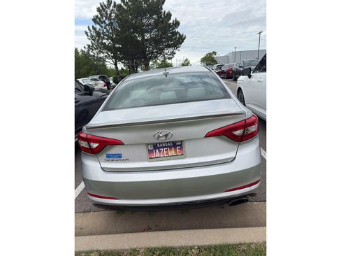 Used 2015 Hyundai Sonata SE FWD image 6