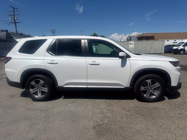 Used 2025 Honda Pilot EX-L image 4