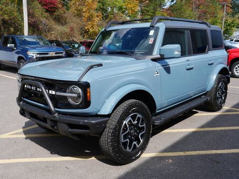 Used 2022 Ford Bronco Outer Banks image 4