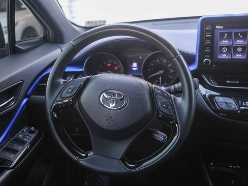 Used 2021 Toyota C-HR XLE FWD image 14
