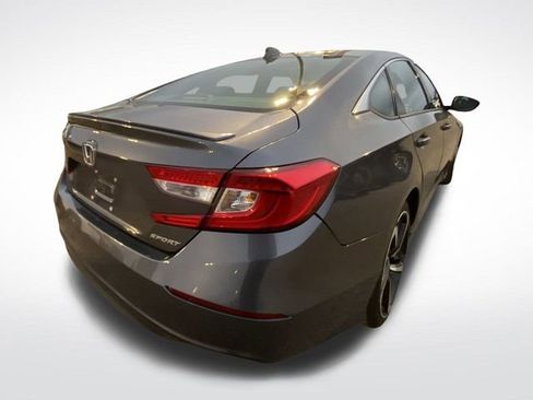 Used 2018 Honda Accord Sport image 9