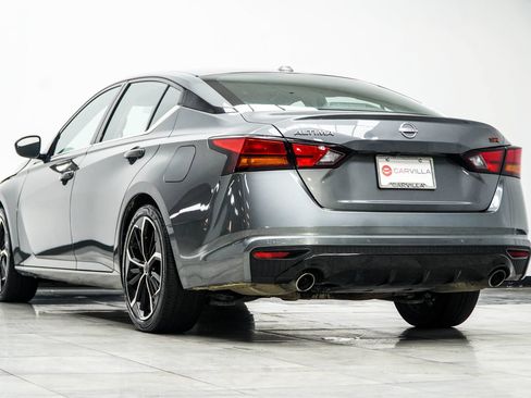 Used 2024 Nissan Altima 2.5 SR FWD image 9
