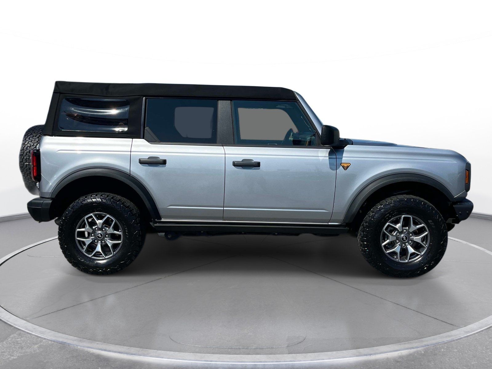 Used 2024 Ford Bronco Badlands AWD/4WD image 3