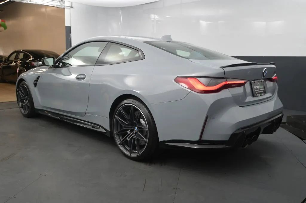 Used 2021 BMW M4 Competition RWD image 3