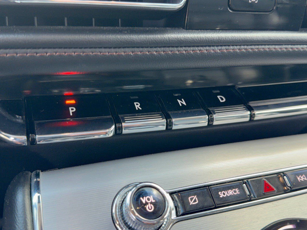Used 2024 Lincoln Aviator AWD w/ Premium Package image 21