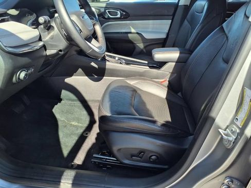 Used 2022 Jeep Compass Limited AWD/4WD image 17