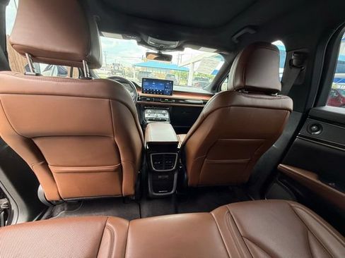 Used 2022 Lincoln Nautilus Reserve FWD image 13