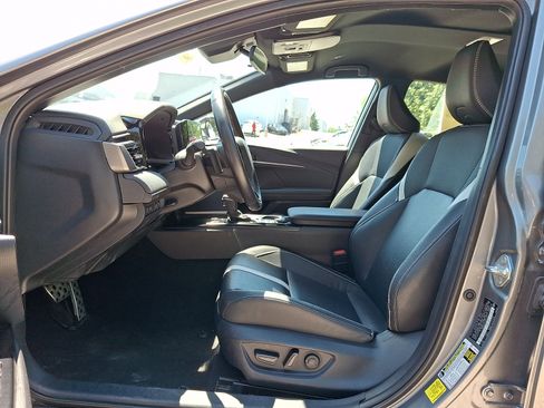 Used 2025 Toyota Camry SE FWD image 14