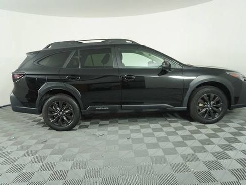 Certified 2025 Subaru Outback Onyx Edition AWD/4WD image 8