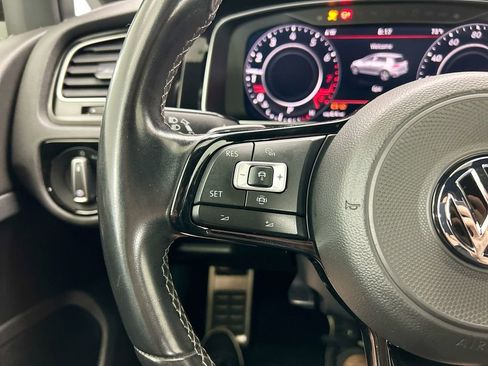 Used 2019 Volkswagen Golf R 4-Door image 11