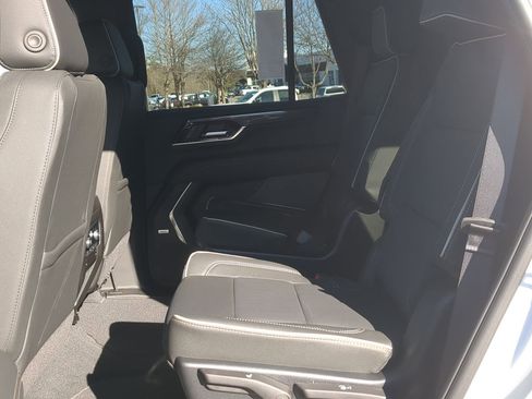 New 2026 GMC Yukon Elevation image 25