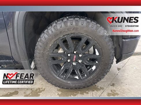 Used 2023 GMC Sierra 1500 Elevation w/ LPO, Elevation Black Package image 15