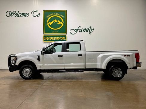 Used 2022 Ford F350 XL w/ Power Equipment Group AWD/4WD image 5