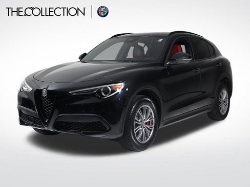 Used 2022 Alfa Romeo Stelvio Sprint image 1