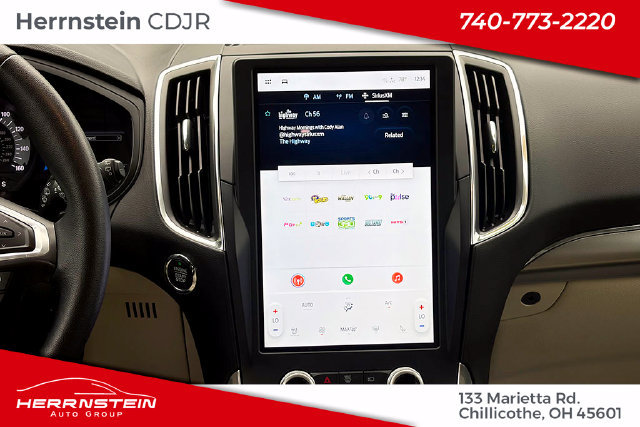 Used 2023 Ford Edge Titanium AWD/4WD image 9