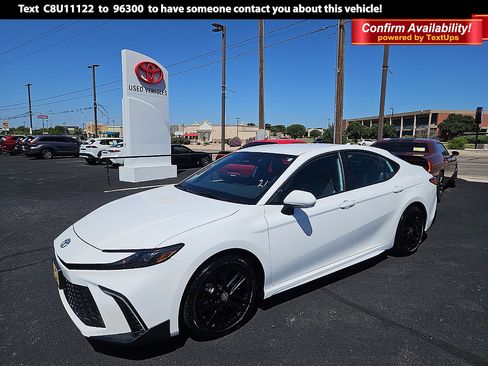 Certified 2026 Toyota Camry SE FWD image 1