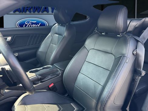 Used 2019 Ford Mustang GT Premium RWD image 11