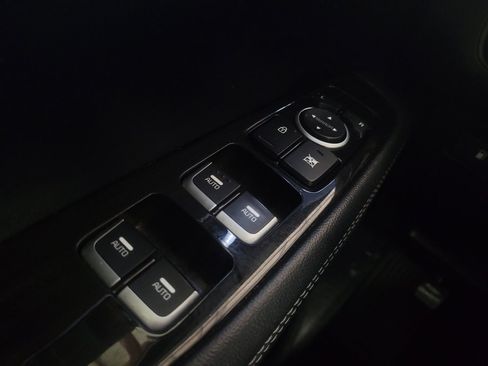 Used 2020 Kia Sorento LX FWD image 27