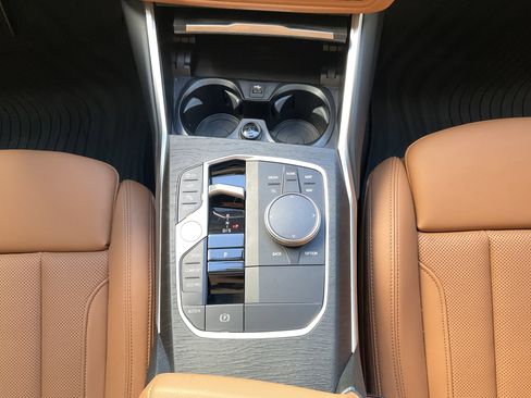 Certified 2024 BMW 330i Sedan w/ Convenience Package image 19