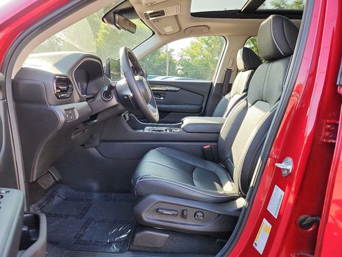 Certified 2025 Honda Pilot Elite image 13