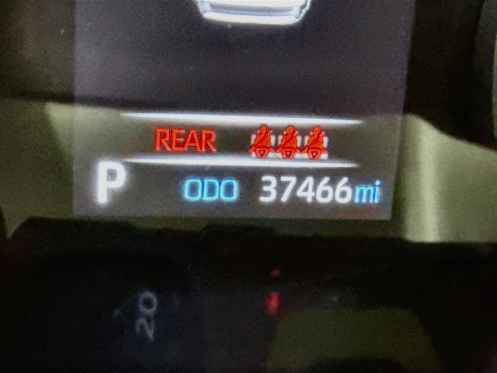 Certified 2022 Toyota RAV4 LE AWD/4WD image 5