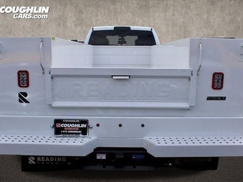 New 2024 RAM 5500 Tradesman w/ Chrome Appearance Group image 13