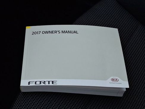 Used 2017 Kia Forte LX FWD image 27