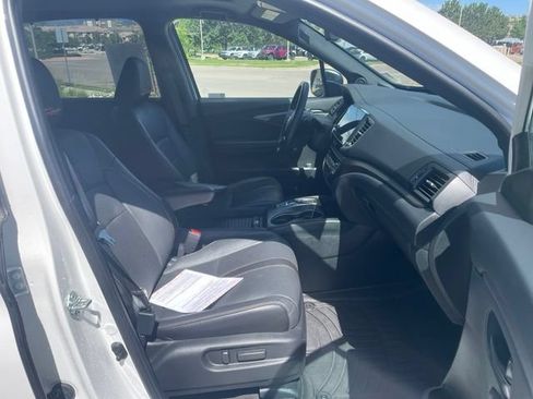 Used 2023 Honda Passport TrailSport image 32
