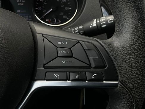 Used 2022 Nissan Rogue Sport S image 30