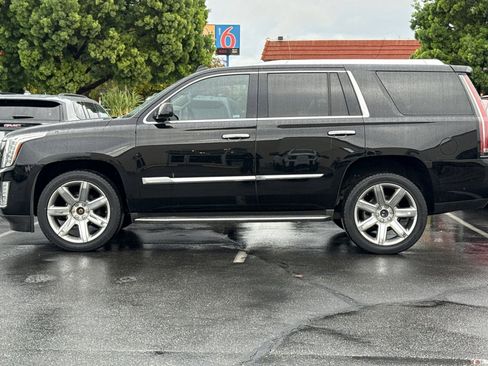 Used 2015 Cadillac Escalade Premium image 8