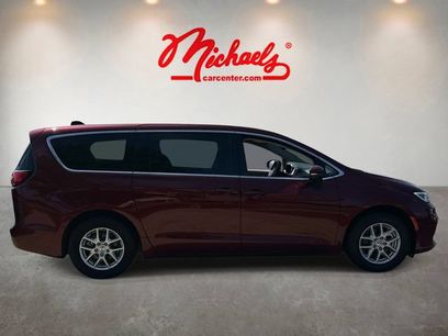 Used 2023 Chrysler Pacifica Touring-L